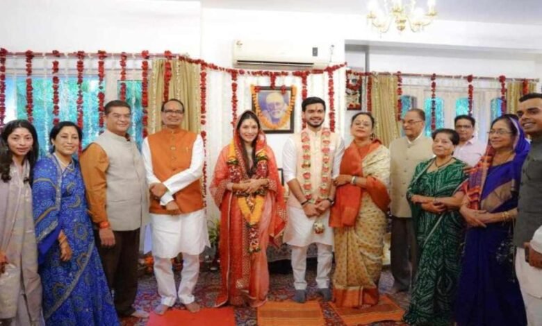MP News: ससुर बने शिवराज सिंह चौहान घर में बहु लाने की तैयारी, छोटे बेटे कुणाल की हुई सगाई