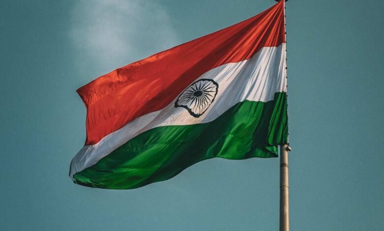 1 वर्ष का हुआ मऊगंज जिला: आन बान शान से लहराया तिरंगा कलेक्टर ने किया ध्वजारोहण