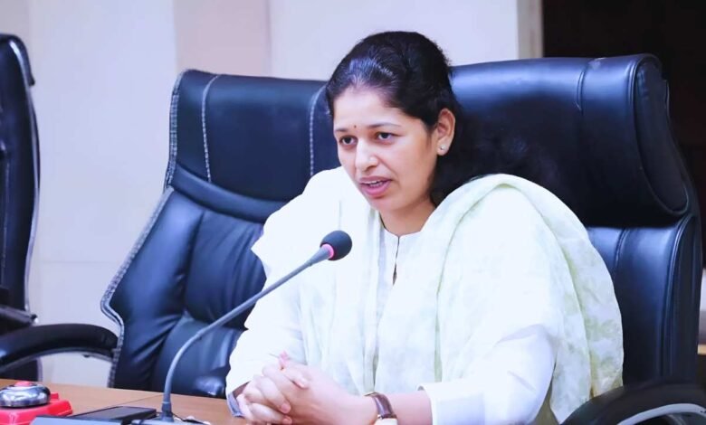 Rewa News: रीवा कलेक्टर प्रतिभा पाल की बड़ी कार्यवाही, शराब पीकर कार्यालय आने वाले प्रभारी खंड पंचायत अधिकारी को किया निलंबित