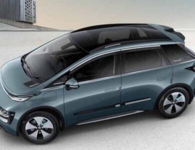 Windsor EV Launched: शानदार डिजाइन और फीचर्स के साथ यह इलेक्ट्रिक कार भारत मे हुई लांच, जानें कीमत Windsor EV Launched: शानदार डिजाइन और फीचर्स के साथ यह इलेक्ट्रिक कार भारत मे हुई लांच, जानें कीमत