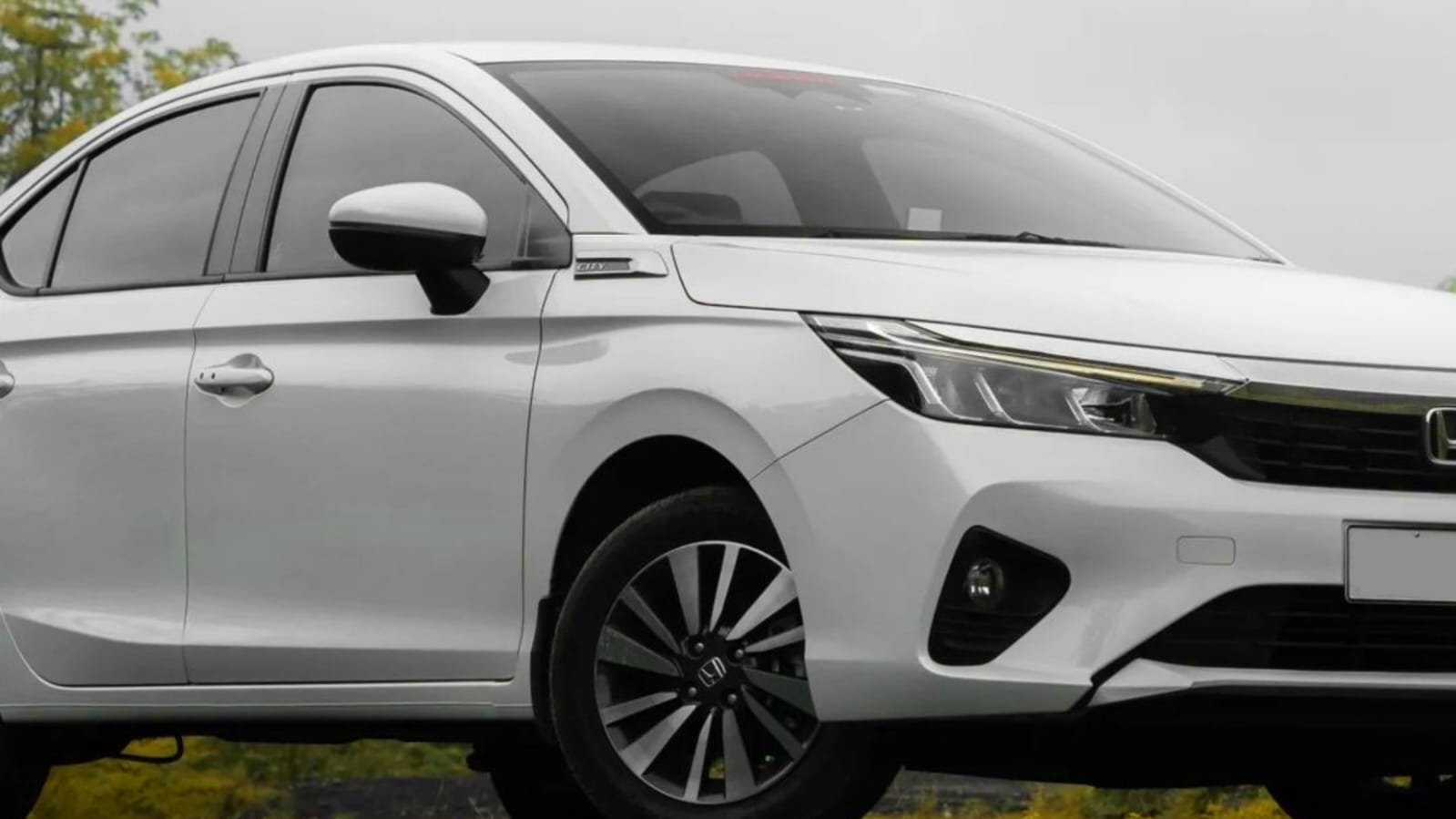 Mileage Car In India: नवरात्रि और दीवाली में लाये सबसे ज्यादा माइलेज देने बाली गाड़ियां. देखें लिस्ट