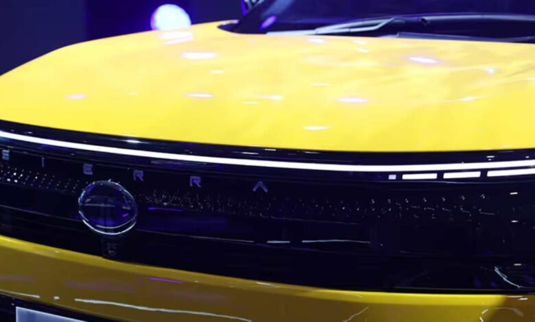 Tata Sierra: ऑटो एक्सपो 2025 में शोकेस हुई टाटा सिएरा, तगड़ी लुक और तगडे फ़ीचर्स से है लैस