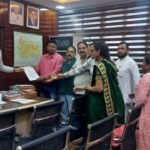 Mauganj News: मऊगंज जिले में ई अटेंडेंस के खिलाफ शिक्षकों ने खोला मोर्चा, कलेक्टर को सौंपा ज्ञापन