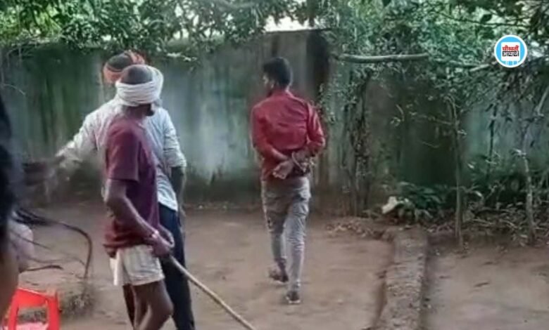 Mauganj News: मऊगंज जिले में 13 घंटे तक युवक को बंधक बनाकर पीटने का मामला, वीडियो सोशल मीडिया पर वायरल