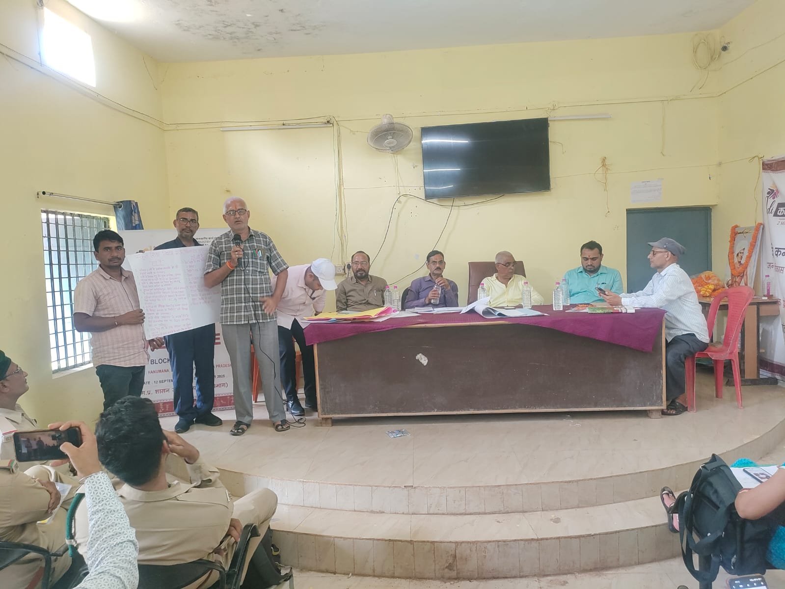 Mauganj News: मऊगंज जिले में दो दिवसीय प्रशिक्षण शिविर का शुभारंभ, ब्लॉक स्तरीय प्रोसेस लैब में तैयार हो रहे ‘कर्मयोगी’ Mauganj News: मऊगंज जिले में दो दिवसीय प्रशिक्षण शिविर का शुभारंभ, ब्लॉक स्तरीय प्रोसेस लैब में तैयार हो रहे ‘कर्मयोगी’