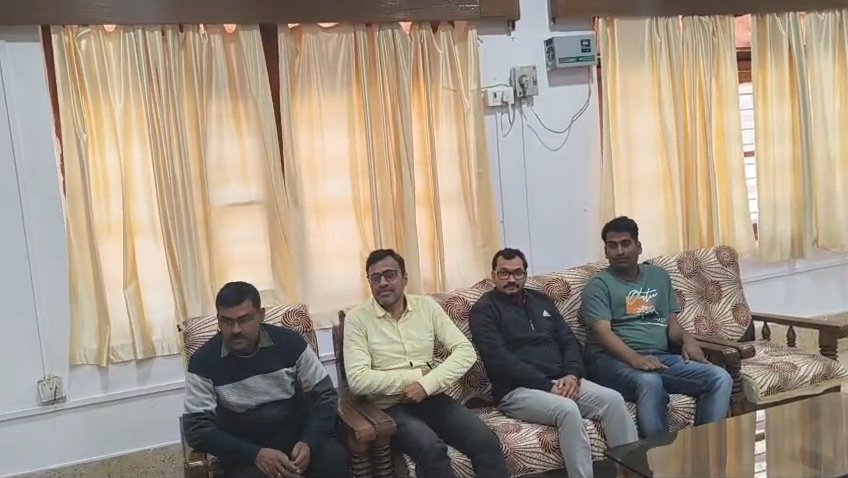 Sidhi Sihawal News, Sidhi Lokayukt News, Rewa Lokayukt News Today, Sihawal Bmo News Today, Sihawal Bmo Swatantra Patel News, Rewa Lokayukt News Hindi