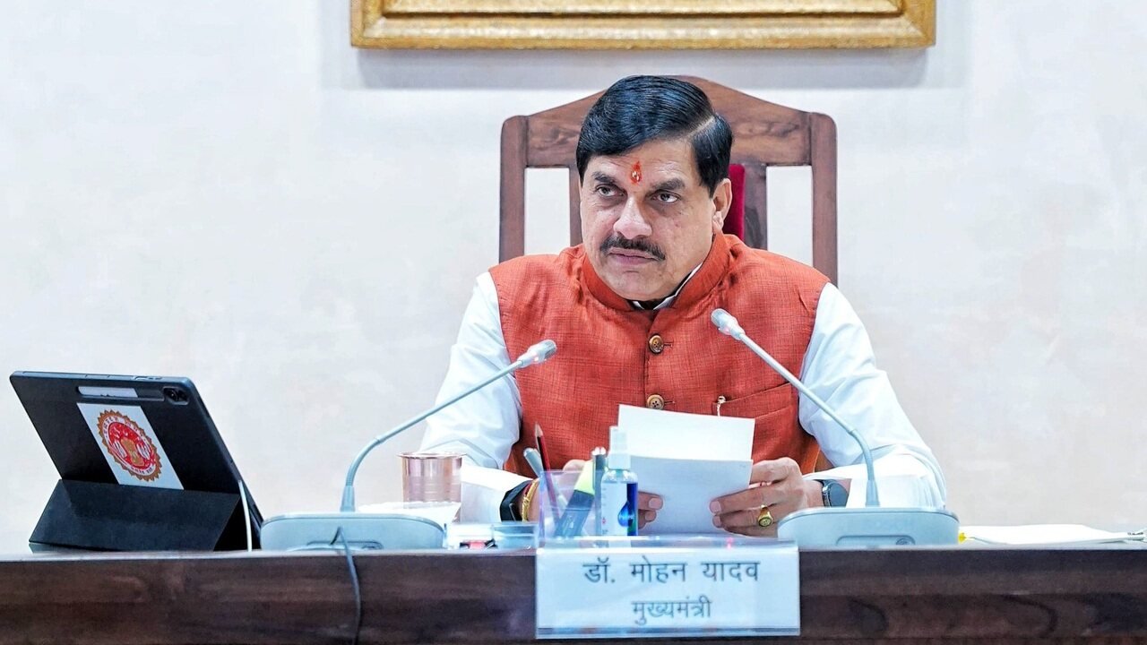 MP Cabinet Meeting: मोहन यादव कैबिनेट के बड़े फैसले, 3,378 करोड़ की परियोजनाओं को मंजूरी; किसानों की मदद पर भी चर्चा